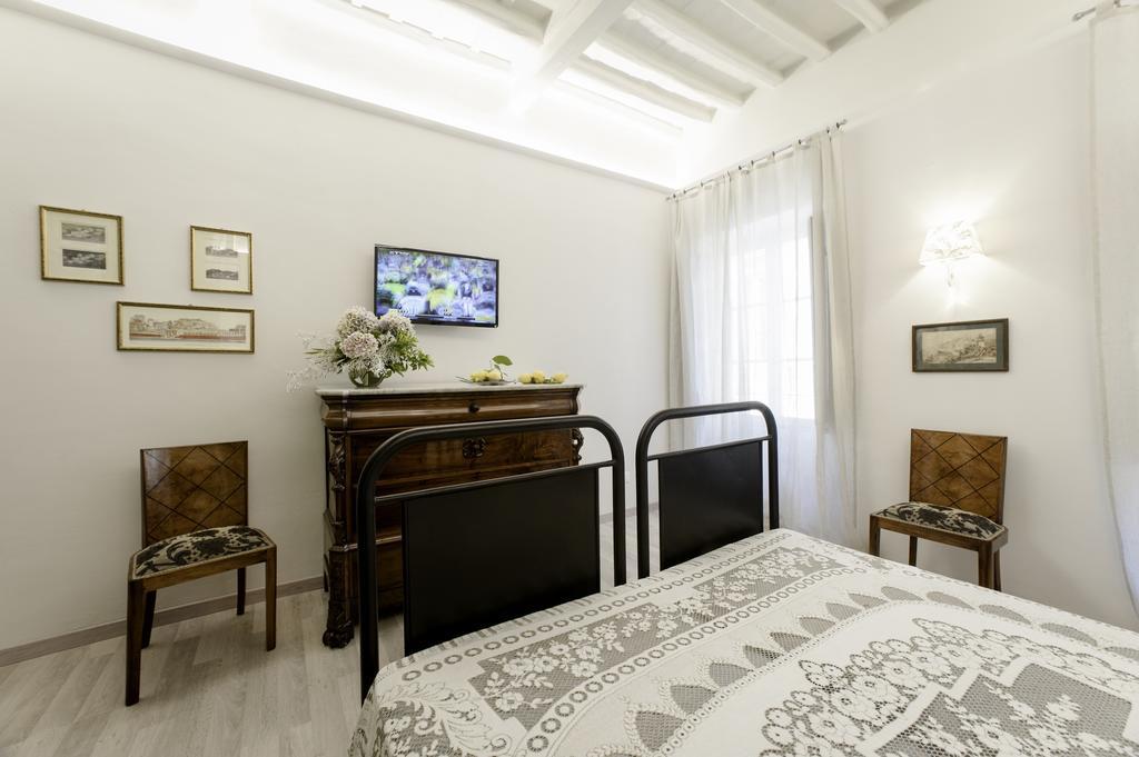 Vittoria Suite Roma Camera foto