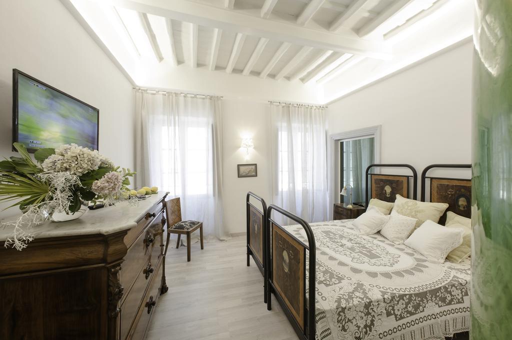 Vittoria Suite Roma Camera foto